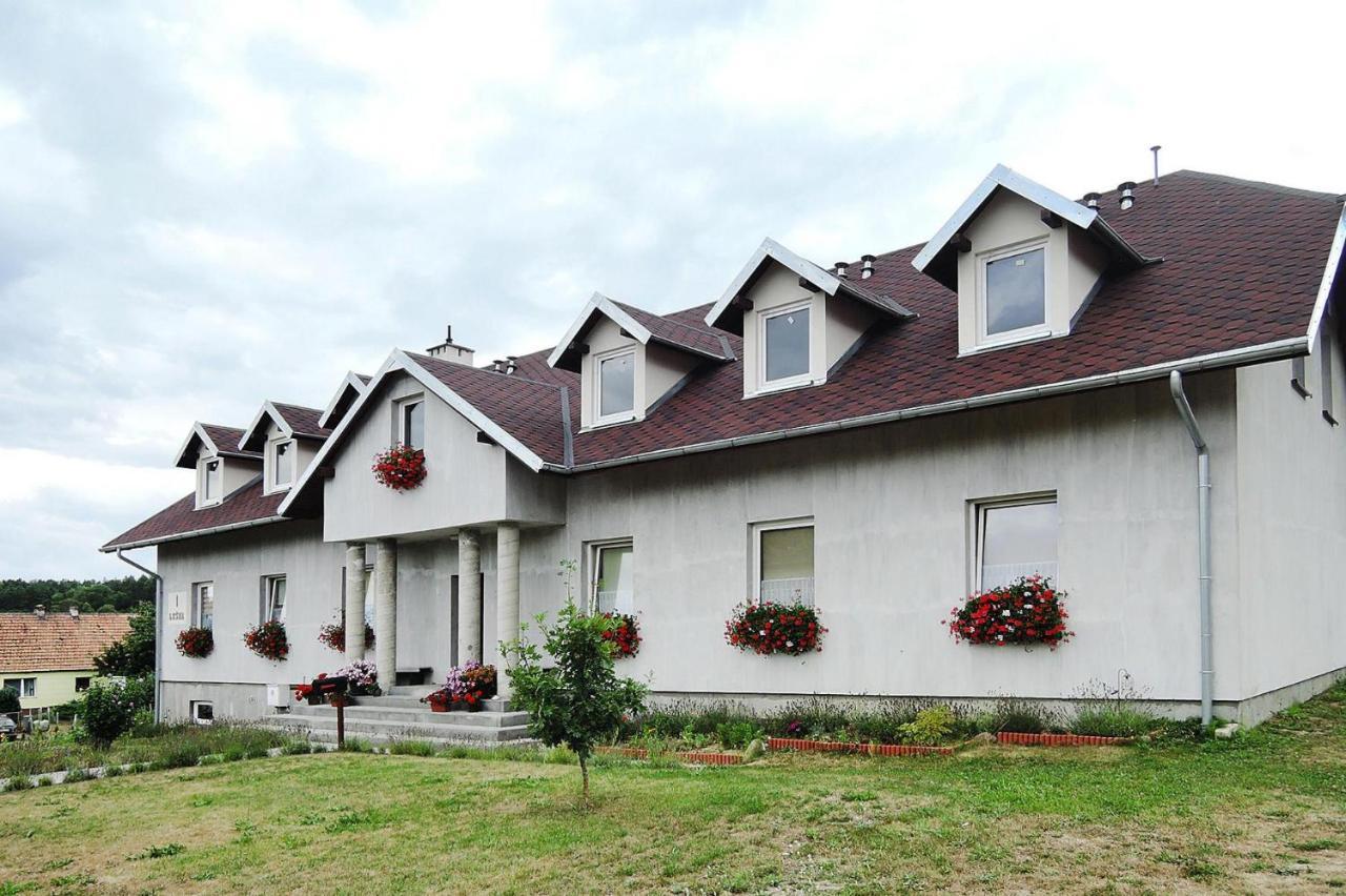 Semi-Detached Big House In Kolczewo Located Close To The Lake Exterior photo
